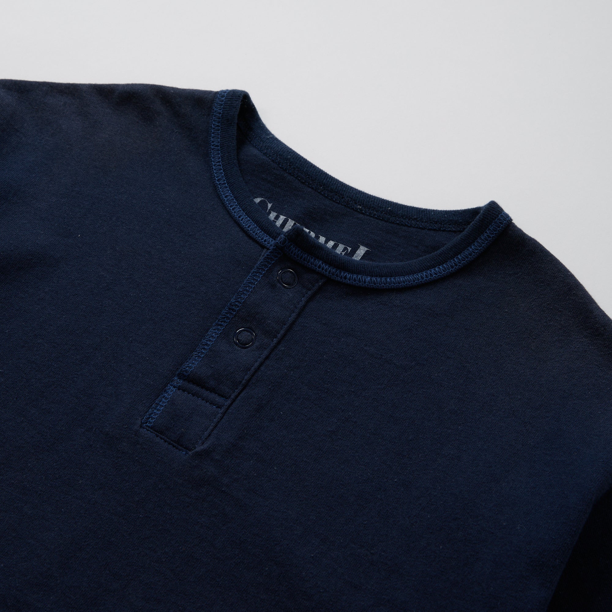 HenleyNeck  S/S Tee